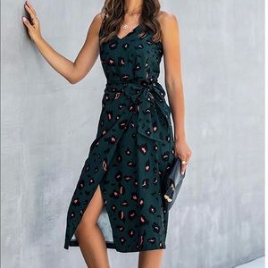 Leopard Midi Dress Size Small 👗✨